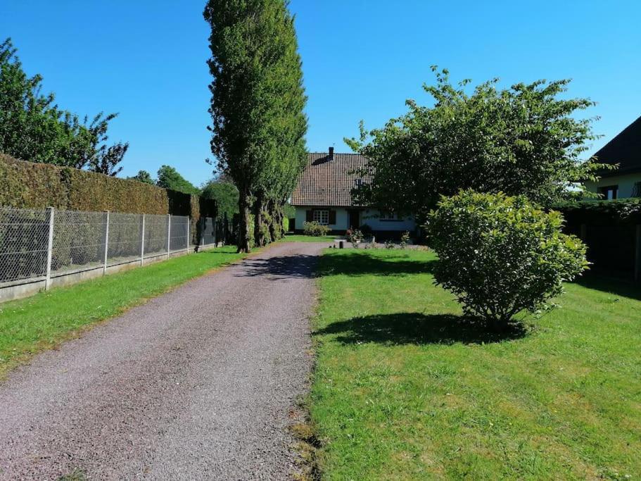 Maison Calme Avec Jardin, Petit-caux Holiday home Bracquemont